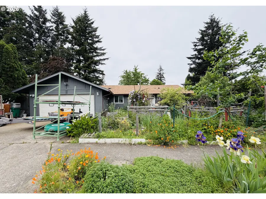 1139 SE 209th Ave, Gresham, OR 97030 - #2