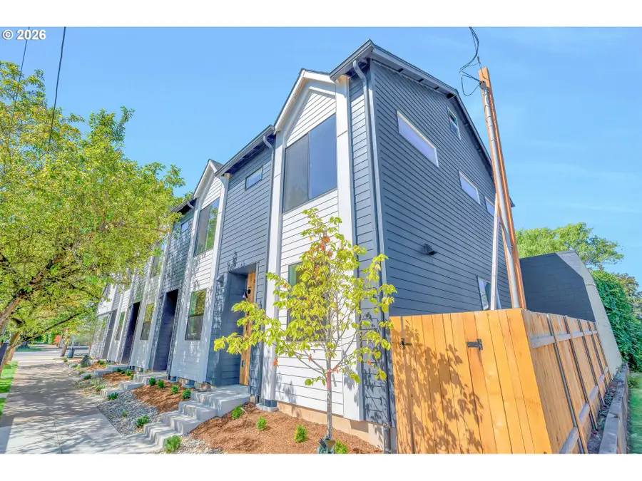 2381 SE 45th Ave, Portland, OR 97215 - #2