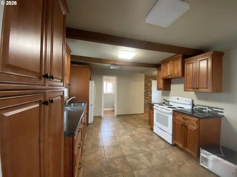 20446 Abiqua Rd, Scotts Mills, OR 97375 - #2