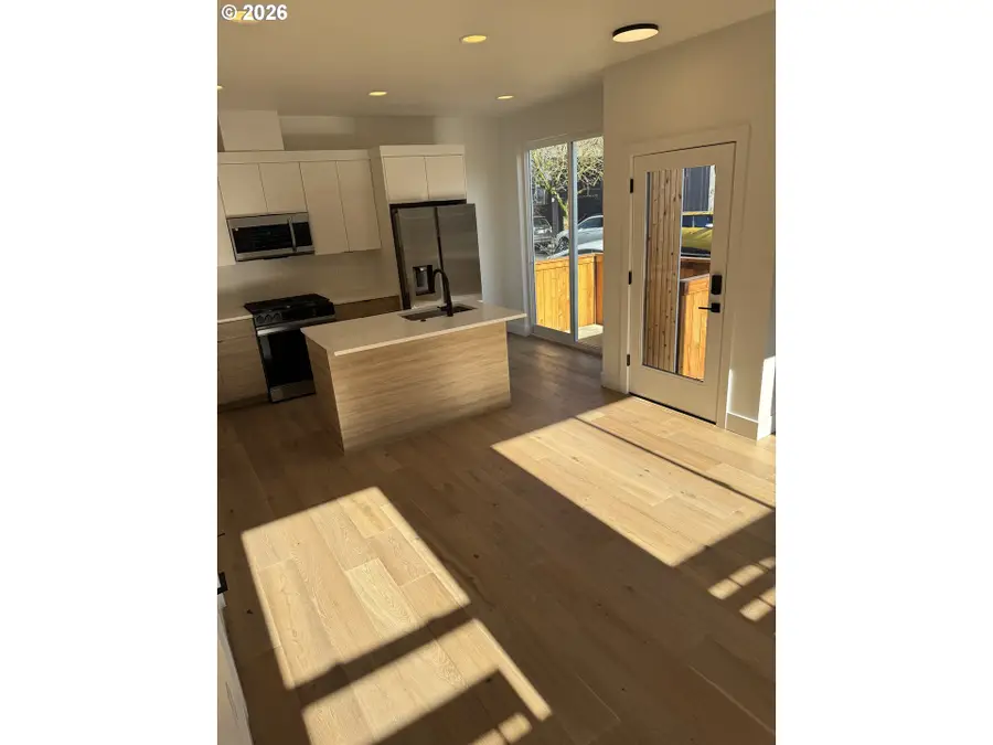 2391 SE 43rd Ave, Portland, OR 97206 - Image #3