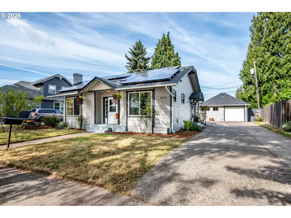 2828 Washington Way, Longview, WA 98632