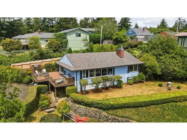 1037 N 10th St, CoosBay, OR 97420