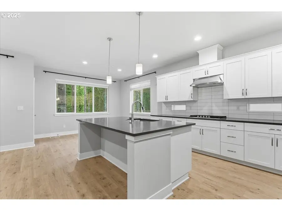 8565 SW 176th Ave, Beaverton, OR 97007 - #3