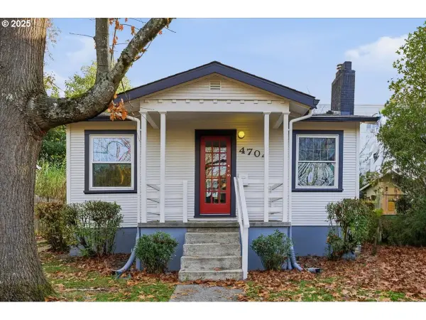 4704 SE Madison St, Portland, OR 97215