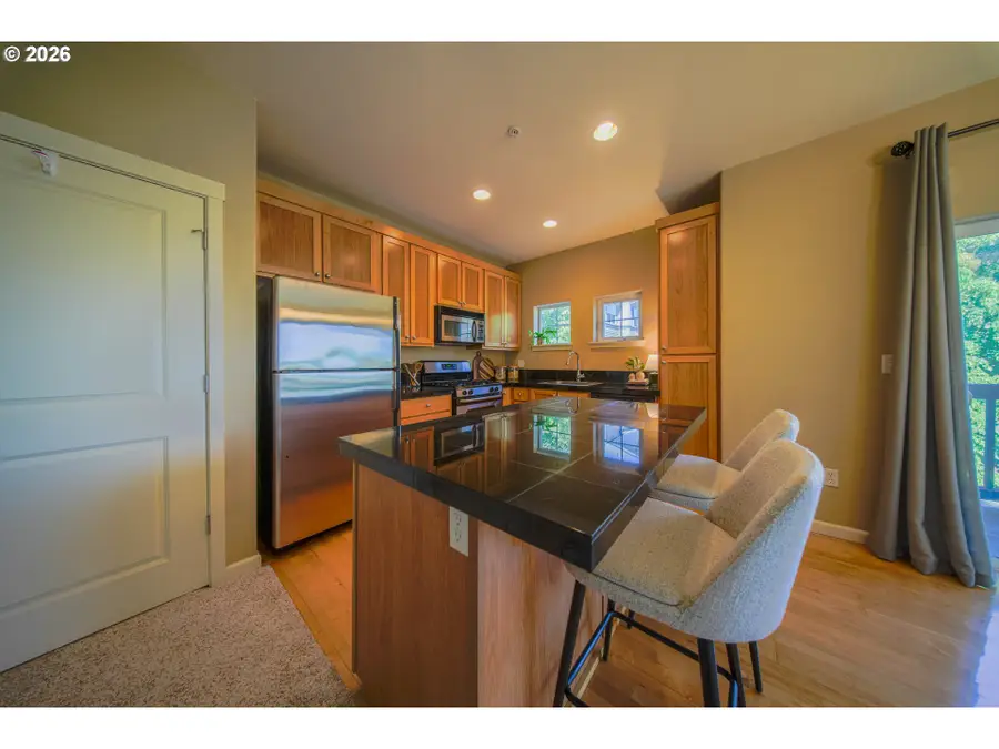 1010 SW 170th Ave #202, Beaverton, OR 97003 - #3