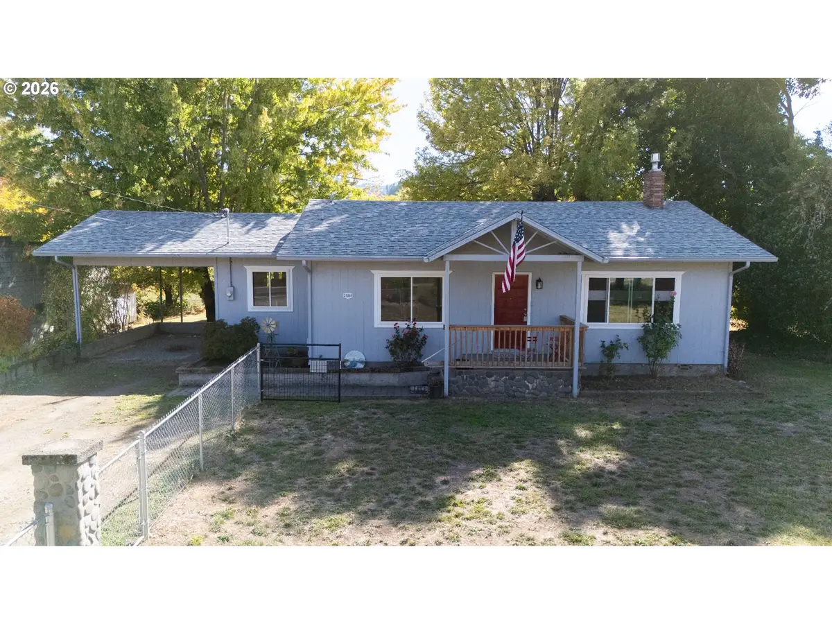 2584 Yokum Rd, Riddle, OR 97469 - #1