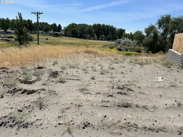 1742 NE 9th Pl, Hermiston, OR 97838