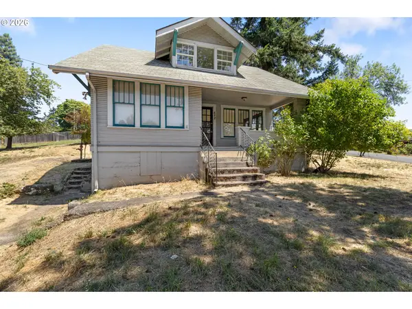 612 N State St, Sutherlin, OR 97479