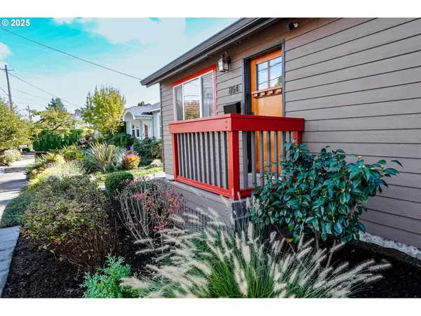 854 N Baldwin St, Portland, OR 97217