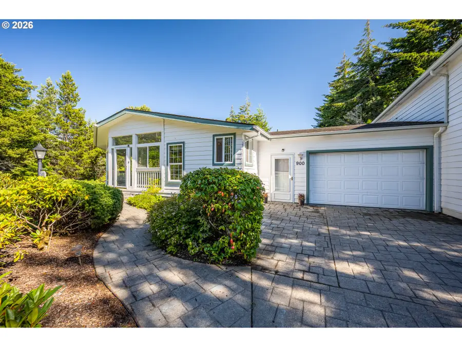 900 Lillie Circle Dr, Florence, OR 97439 - #3