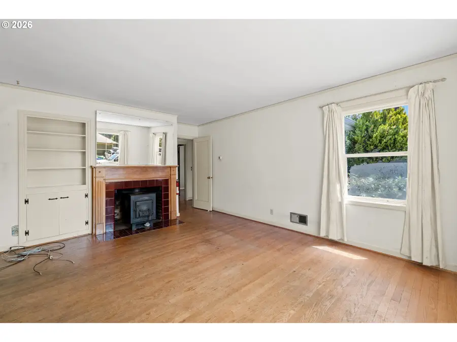 11209 SE Pine Ct, Portland, OR 97216 - #3