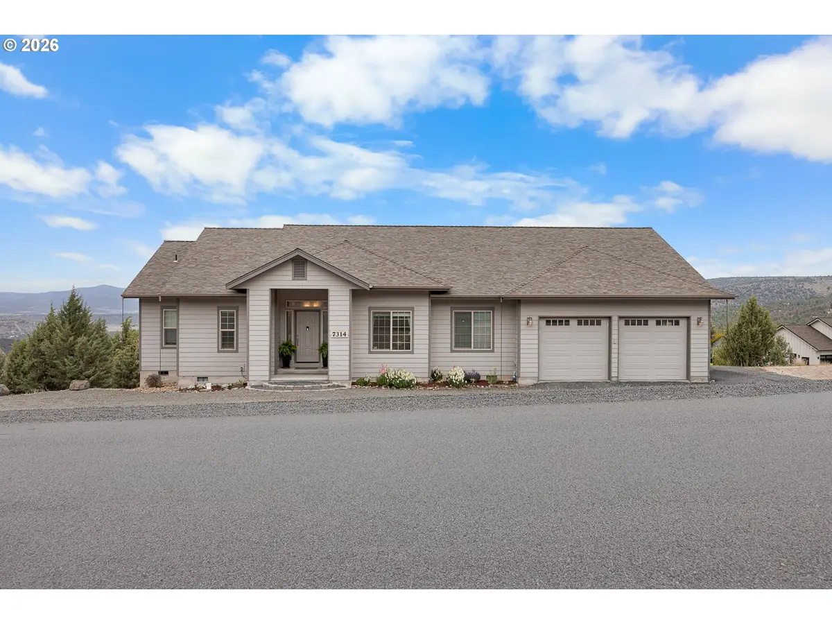 7314 SE Night Hawk Ct, Prineville, OR 97754 - #1