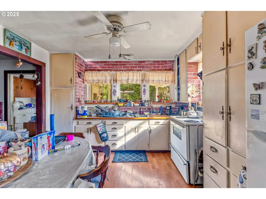 42307 N River Dr, Sweet Home, OR 97386 - Image #3