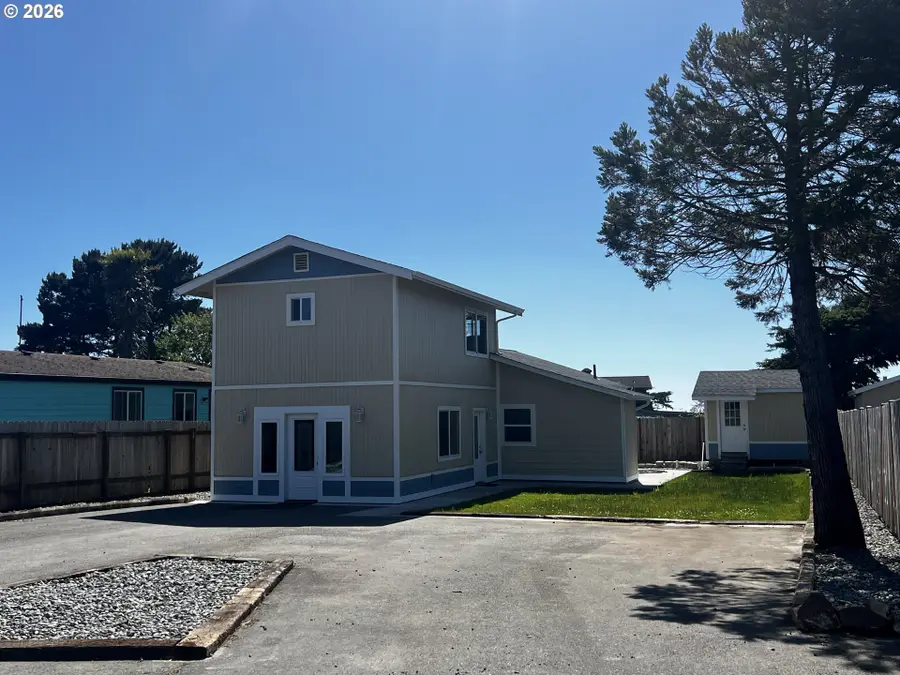 15860 Sea Cliff Dr, Brookings, OR 97415 - #2