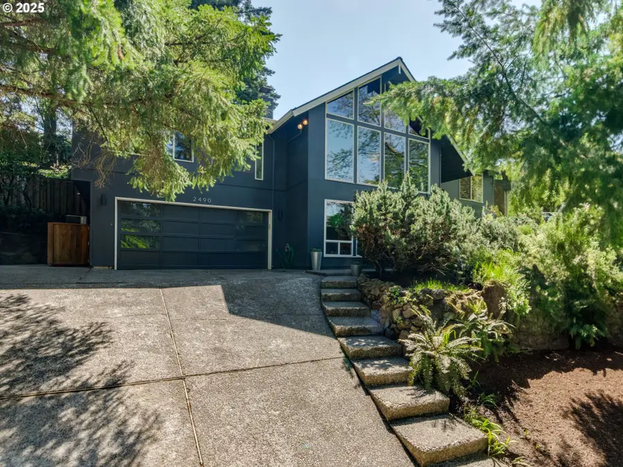 2490 SW Scenic Dr, West Slope, OR 97225 - Image #3