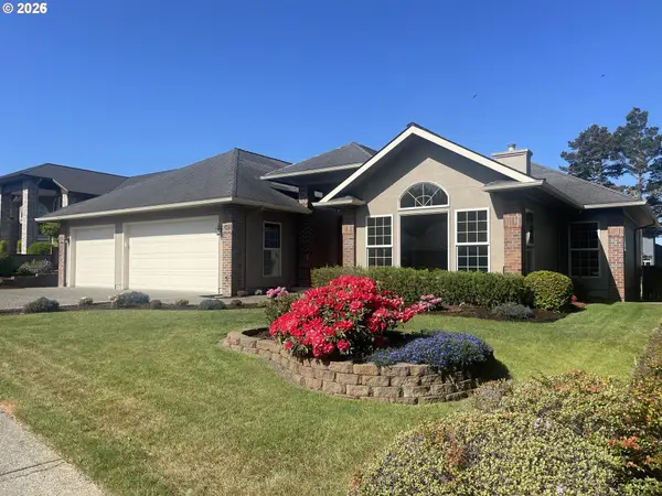 2180 Hayes St, NorthBend, OR 97459