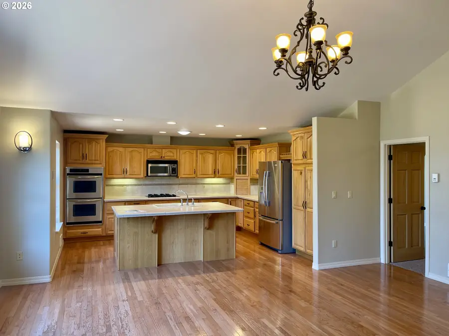 2180 Hayes St, North Bend, OR 97459 - #2