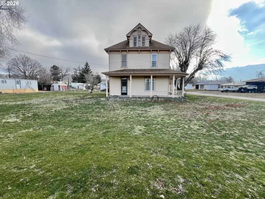 216 E Fulton St, Union, OR 97883 - Image #2