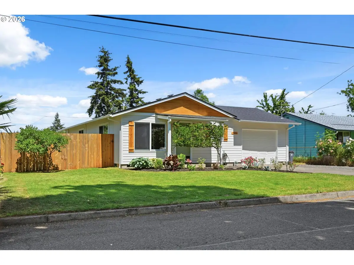 355 Stark St, Woodburn, OR 97071 - #1