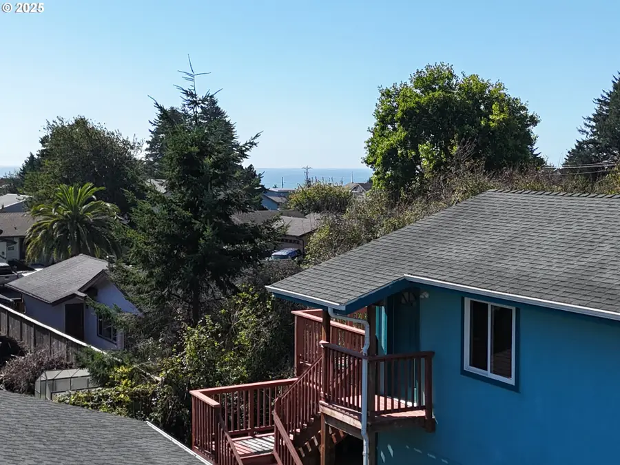 1115 Ransom Ave, Brookings, OR 97415 - Image #3