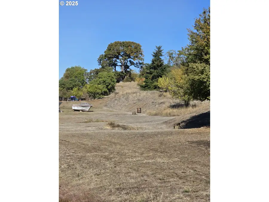 368 Pleasant Ave, Roseburg, OR 97470 - Image #2