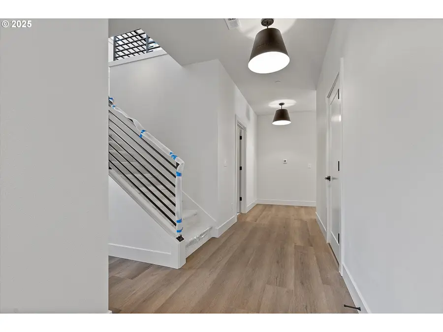 14196 SE Iseli Ln, Clackamas, OR 97015 - Image #2