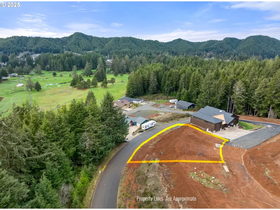 611 Hulton Way, Reedsport, OR 97467 - #2
