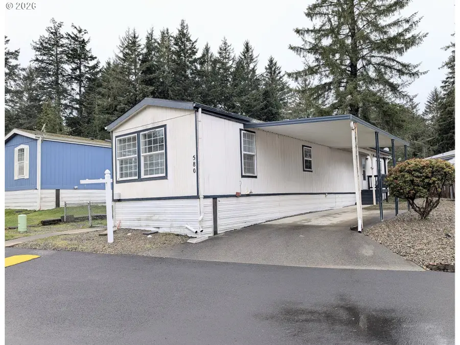 580 Shorepines Pl, Coos Bay, OR 97420 - #2