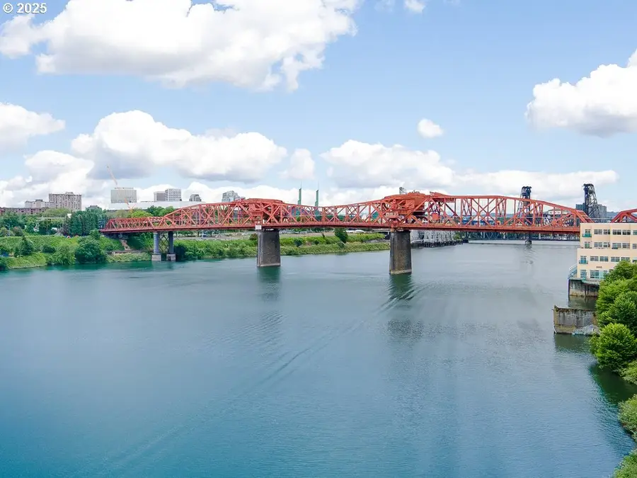 1260 NW Naito Pkwy #801B, Portland, OR 97209 - Image #3