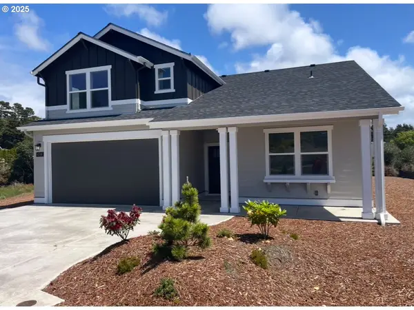 4788 Stonefield Ct, Florence, OR 97439