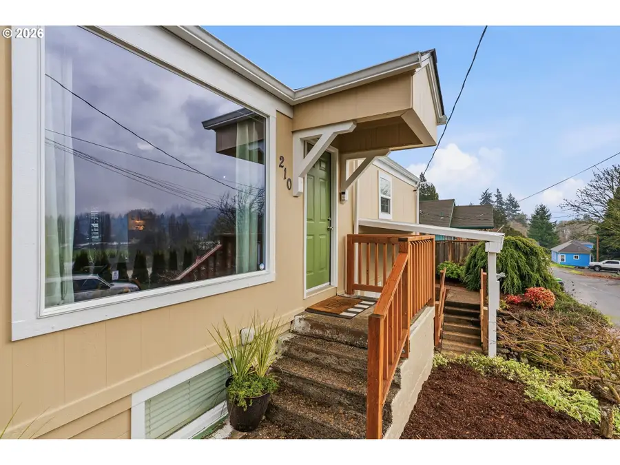 210 NE 7th St, Clatskanie, OR 97016 - Image #2