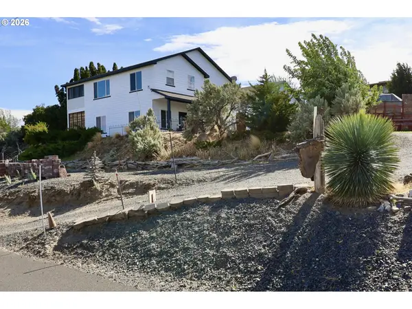 33950 Hilltop Dr, Hermiston, OR 97838