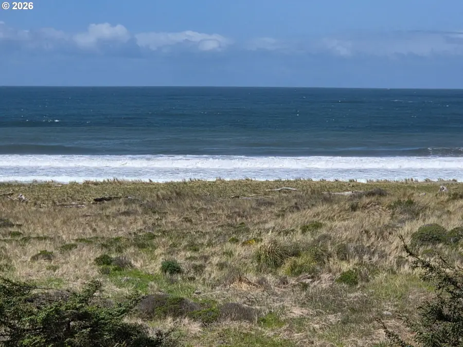 29134 Ellensburg Ave #27, Gold Beach, OR 97444 - #2