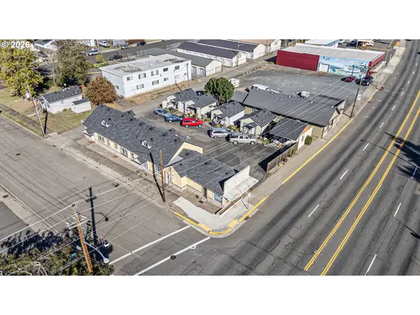 924 Main St, SweetHome, OR 97386