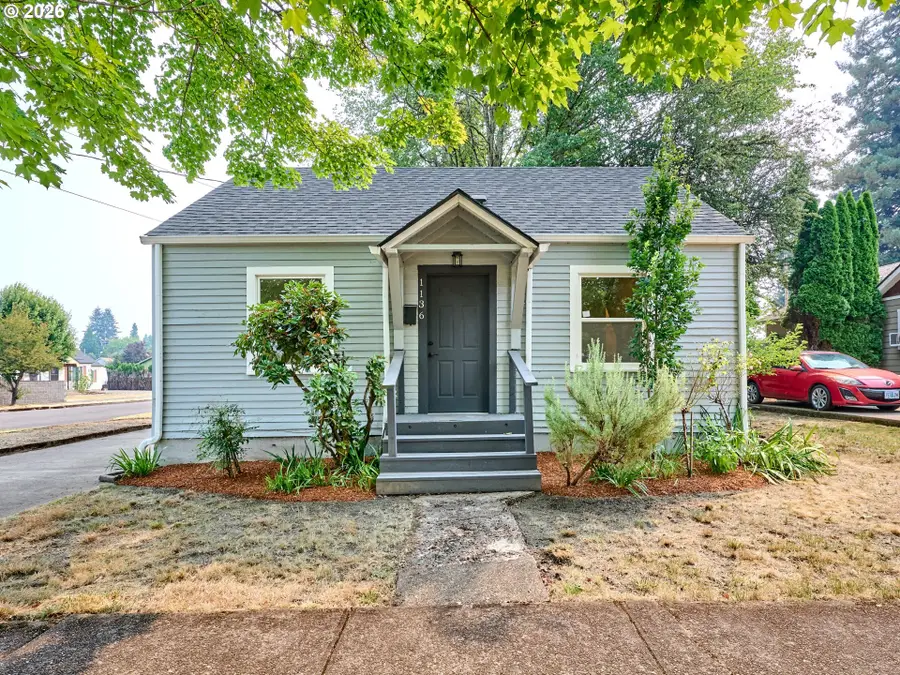 1136 NE Galloway St, McMinnville, OR 97128 - #2