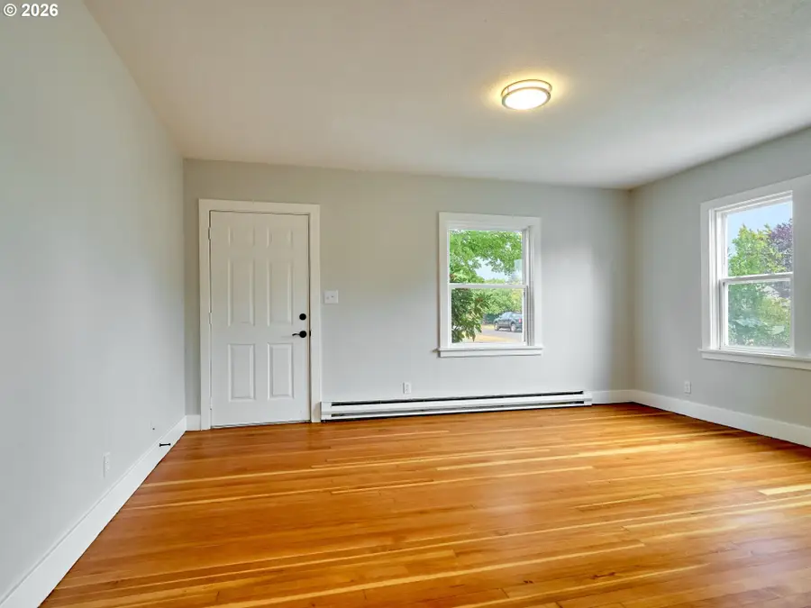 1136 NE Galloway St, McMinnville, OR 97128 - #3