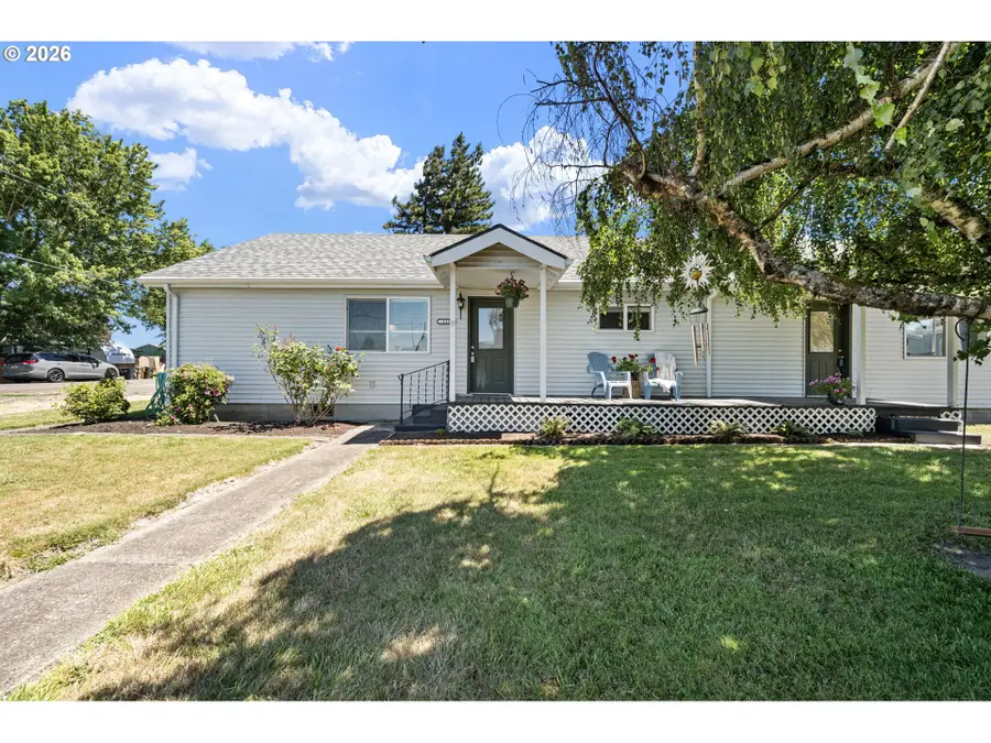 112 E 2nd St, Halsey, OR 97348 - #2