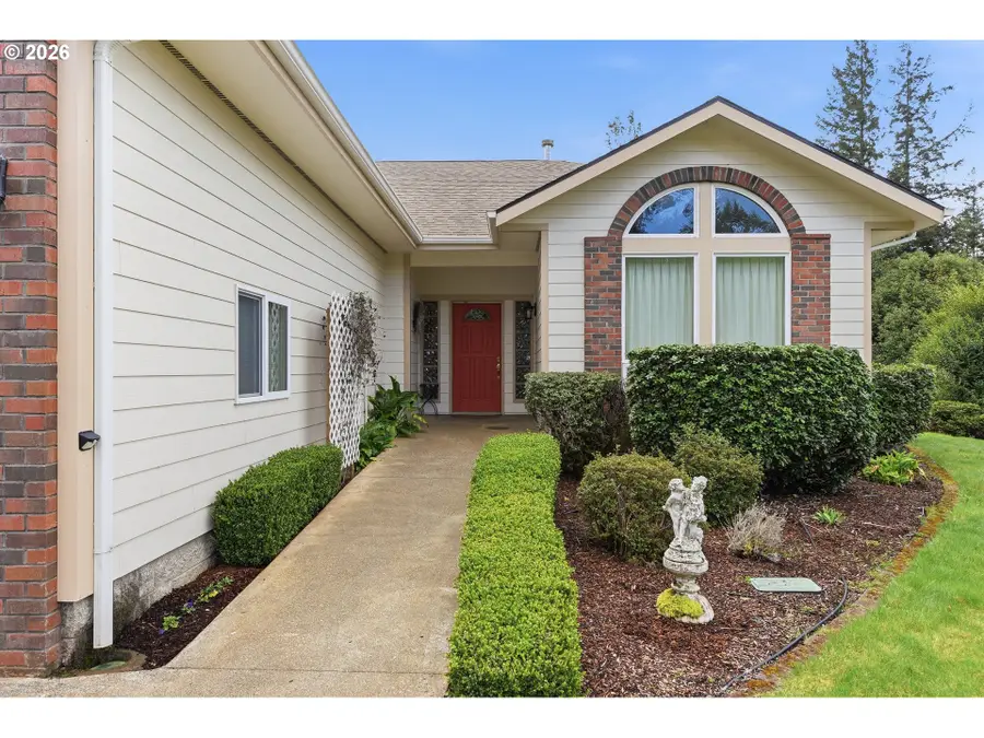 94004 Covey Ln, Coquille, OR 97423 - #3