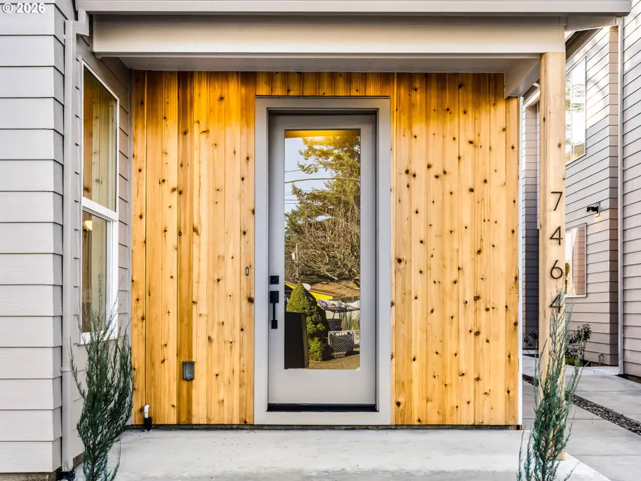 7466 SE Tolman St, Portland, OR 97206 - #3