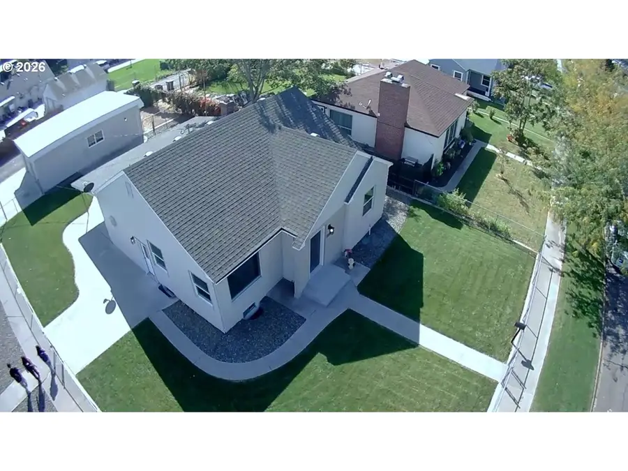 1102 W Margaret St, Pasco, WA 99301 - #2