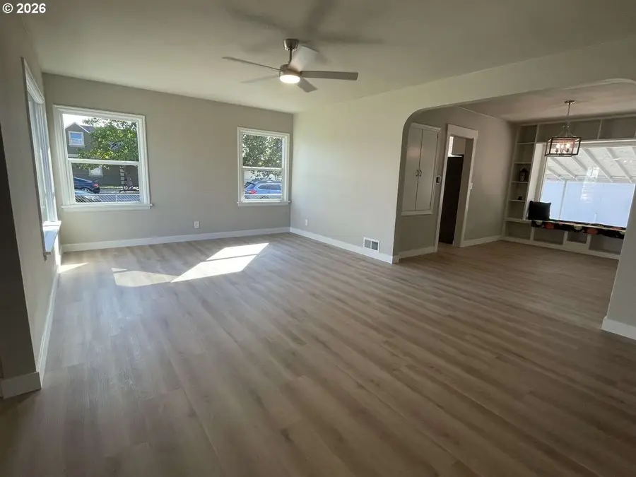 1102 W Margaret St, Pasco, WA 99301 - #3