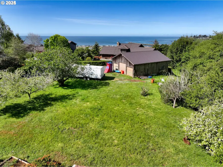 Crestline Loop, Brookings, OR 97415 - Image #2