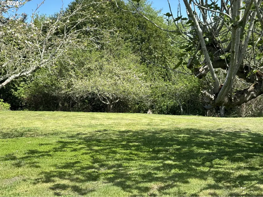 Crestline Loop, Brookings, OR 97415 - Image #3