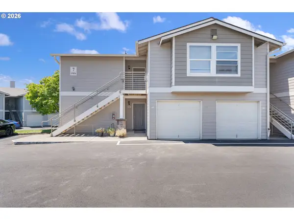 15056 NW Central Dr #702, Portland, OR 97229
