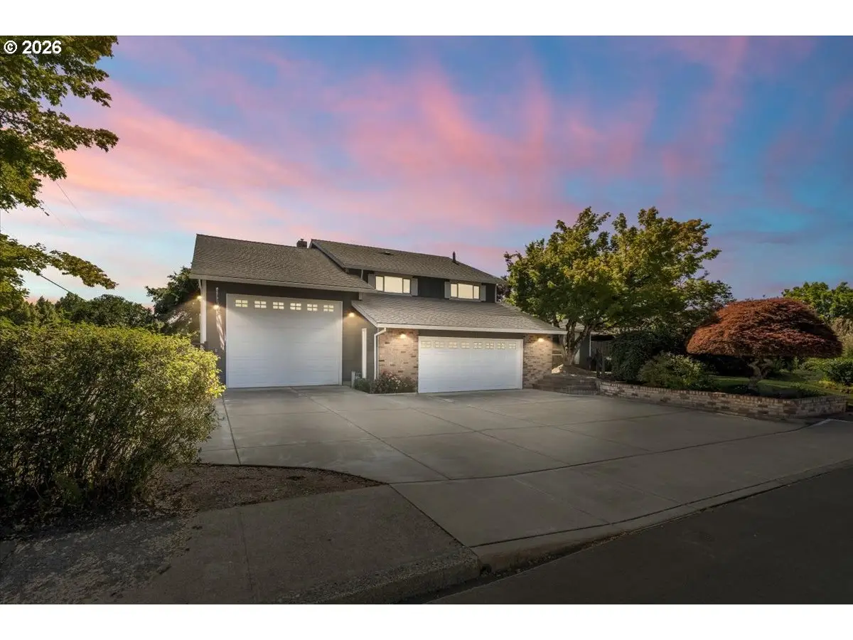 542 NE 14th Ave, Hillsboro, OR 97124 - #1