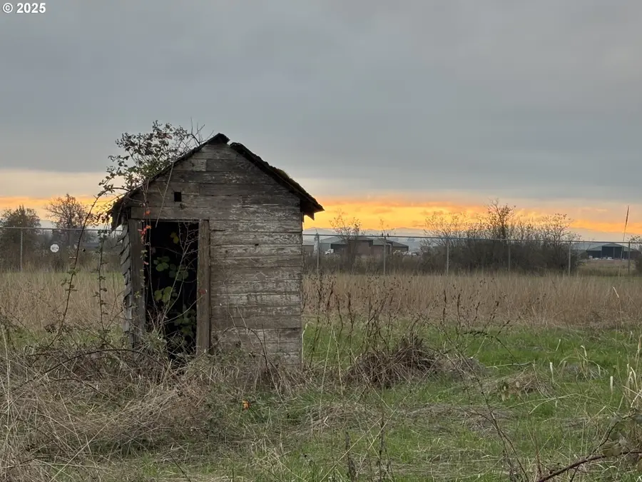 991704 N Hwy 99, Junctioncity, OR 97448 - Image #2