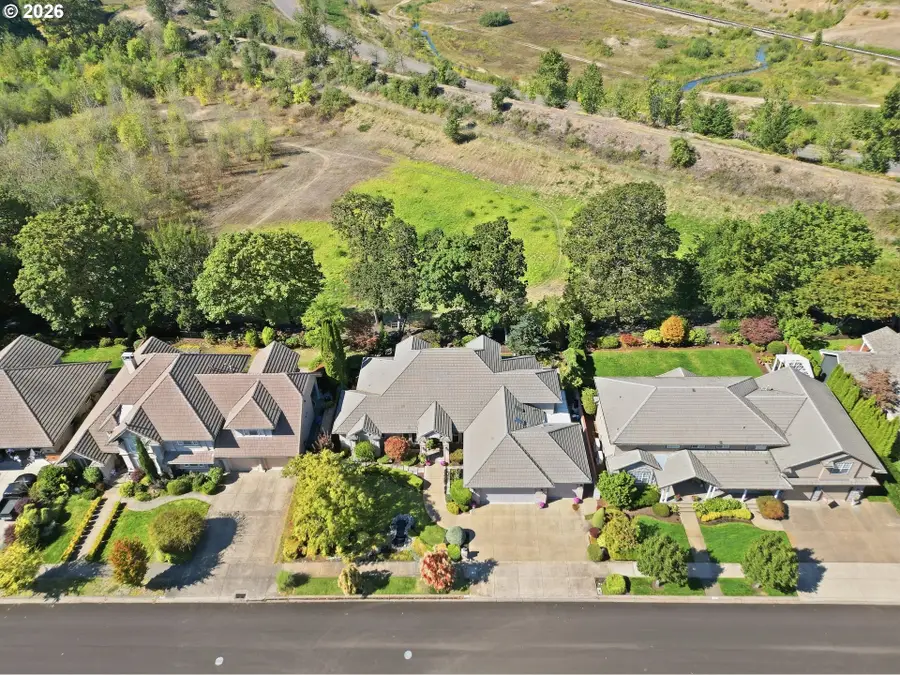 3910 Mirror Pond Way, Eugene, OR 97408 - #3