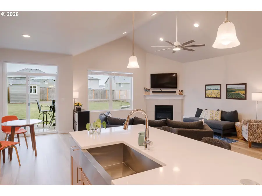 1746 N Millican Creek St, Lafayette, OR 97127 - #2