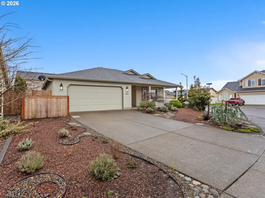 1819 NW 14th St, Battle Ground, WA 98604 - #2