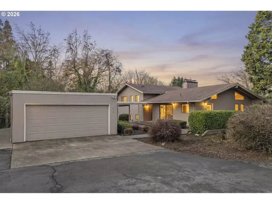 1745 SE Brookwood Ave, Hillsboro, OR 97123 - Image #2